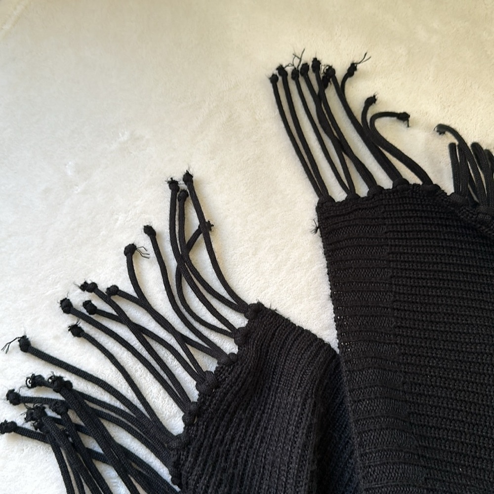 BCBGMAXAZRIA Womens Fringe Poncho in Black - Picture 8 of 9